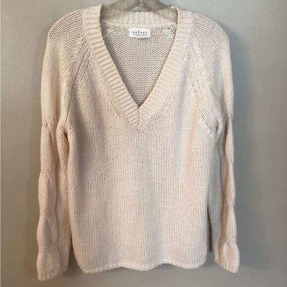 VELVET BY GRAHAM & SPENCER SIZE LARGE IVORY PEARLA V NECK SWEATER WOOL ALPACA - Picture 2 of 8